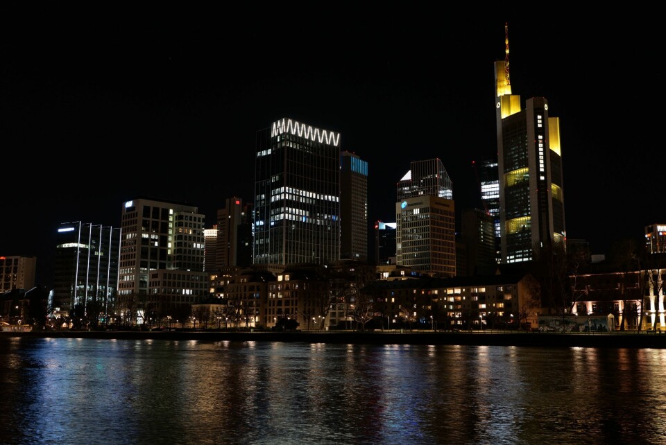 MØRKET TRUET: Strømleverandører som Statkraft er forpliktet til å levere like mye strøm inn i nettet som kjøperne deres bruker. Manglende strømleveringer fra den norske kraftgiganten tvang tyske nettselskaper til å starte på en mørklegging av Tyskland.