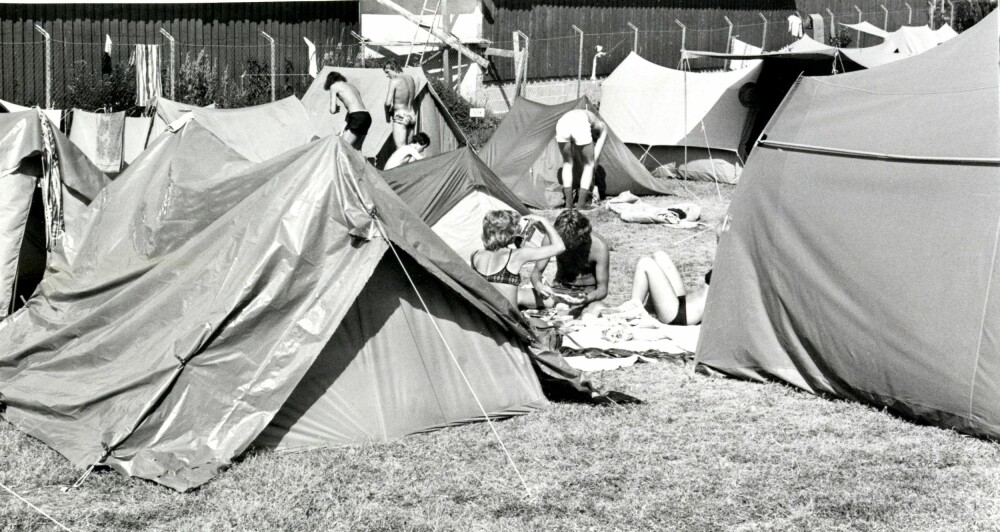 <b>CAMPING:</b> Teltliv på Roligheden Camping i Kristiansand, juli 1977.