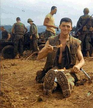 <b>MERKET AV KRIGEN:</b> Minichiello vervet seg til tjeneste, og ble sendt Vietnam som 17-åring. Opplevelsen der påførte ham post­traumatisk stresslidelse.