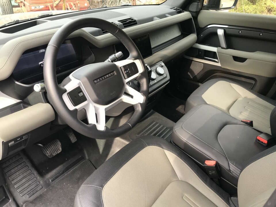 MAGNESIUM: Ratt og andre deler i interiøret er i pulverlakkert magnesium som virker svært robust.