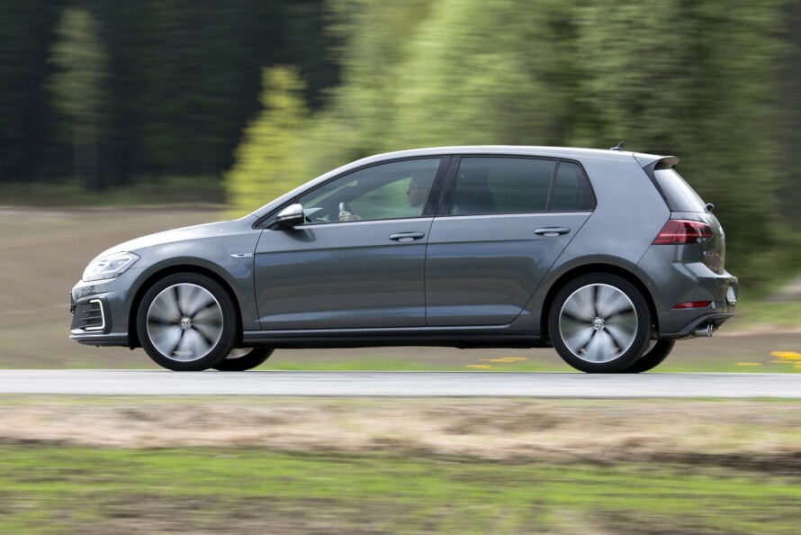 ATTRAKTIV: Nyere årsmodeller av VW Golf GTE, som denne 2017-modellen, er gunstig priset som brukt.