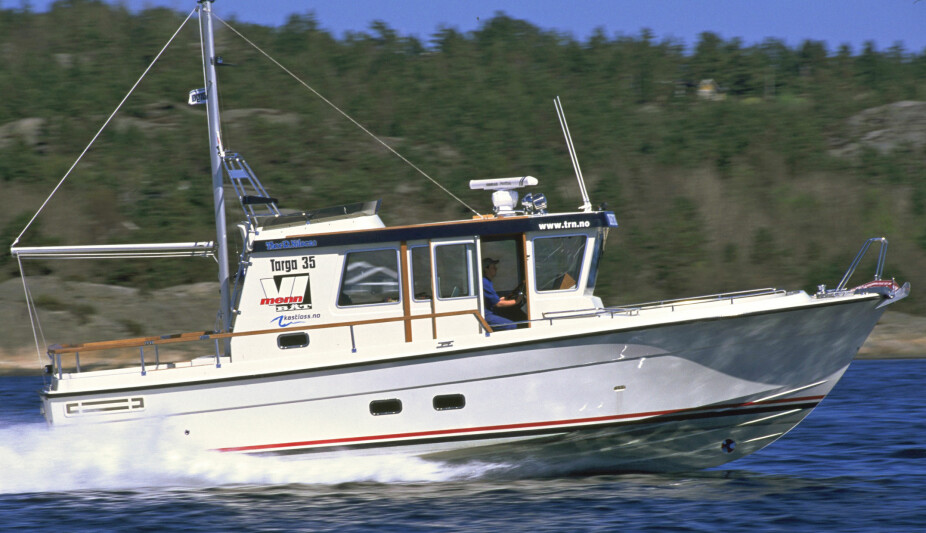 <b>LANGTUR:</b> Rask og sjøsterk, Targa 35 er en sjømilssluker og har plass nok i hytta og under dekk til å fungere som feriebåt. 