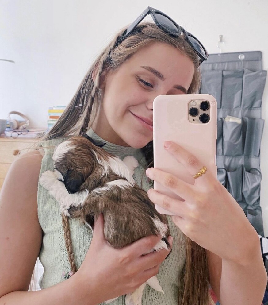 DEN NYE VALPEN: Valpen til Mina heter 'My' og har vært til stor hjelp gjennom bruddet.