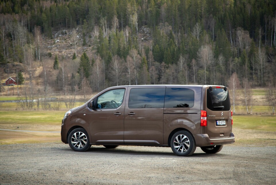 PLASSUTNYTTELSE: Rette karosserilinjer gir maksimal utnyttelse av innvendig plass.