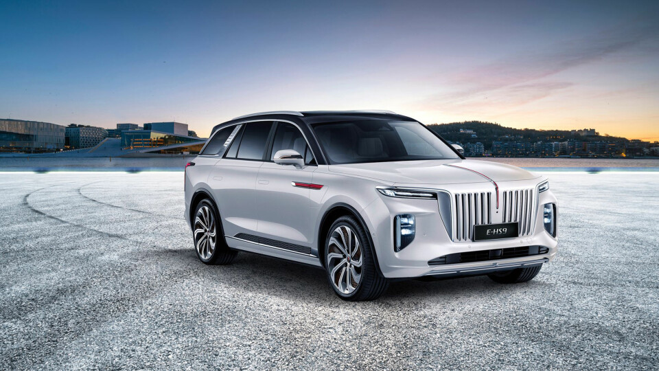 SPENNENDE: Hongqi er ingen personvarebil, men en stor SUV med syv sitteplasser. Prisen på rimeligste modell ligger rundt 600 000 kroner.