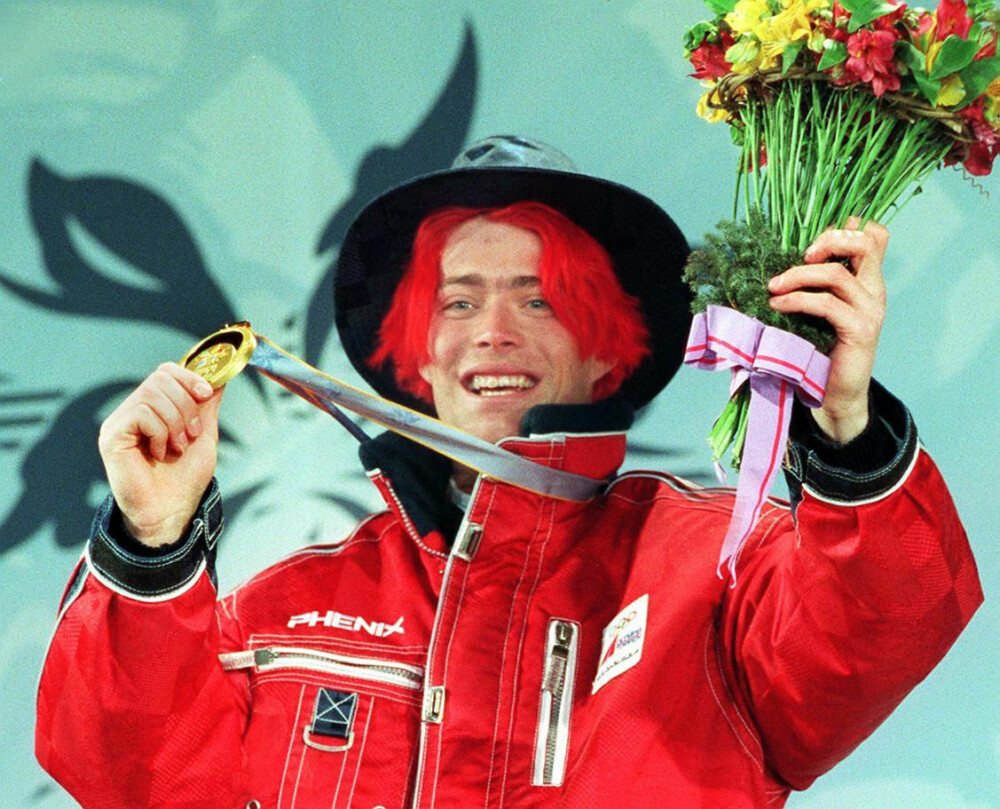 <b>FARGERIK:</b> Den spesielle frisyren gjorde at Hans Petter ble superkjendis over natten etter slalåm-triumfen i Japan for 23 år siden.