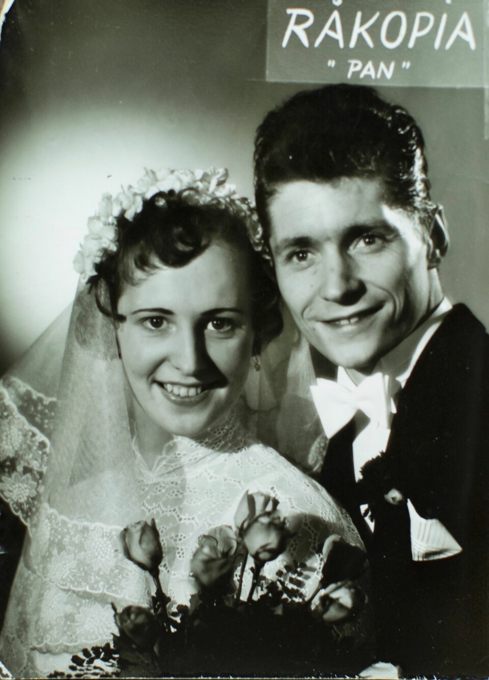 RØTTER I SYKKYLVEN: Bettans foreldre, Ingrid og Jarle, ble født på nabogårder i Sykkylven. Men Jarles mor giftet seg om igjen i Sverige. Han glemte aldri vakre Ingrid og kom tilbake som ungdom og ble kjæreste med henne. Det ble bryllup da hun var 20 og han 24 år.