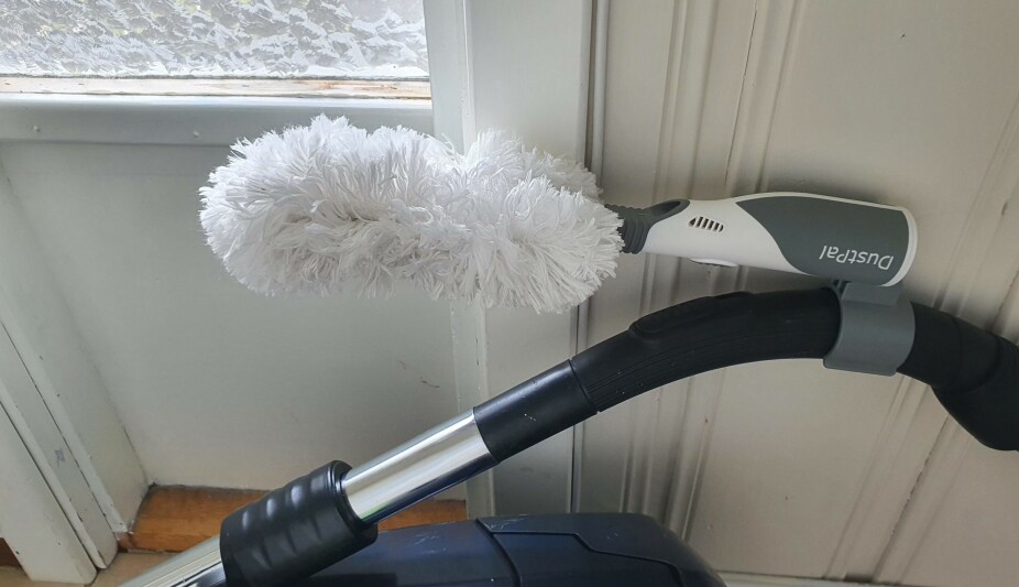 Easy storage: When the nozzle is not in use, it can be attached to the handle or pole of the vacuum cleaner.