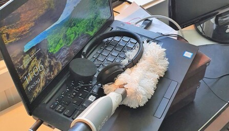 Soft: The soft and flexible mouthpiece can be used without fear of scratching objects or furniture. Soft: The soft and flexible mouthpiece can be used without fear of scratching objects or furniture.