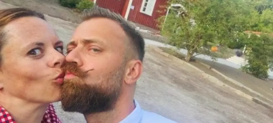 Firebarnsfar og fødselslege: − Ikke slutt å være kjærester etter at dere får barn