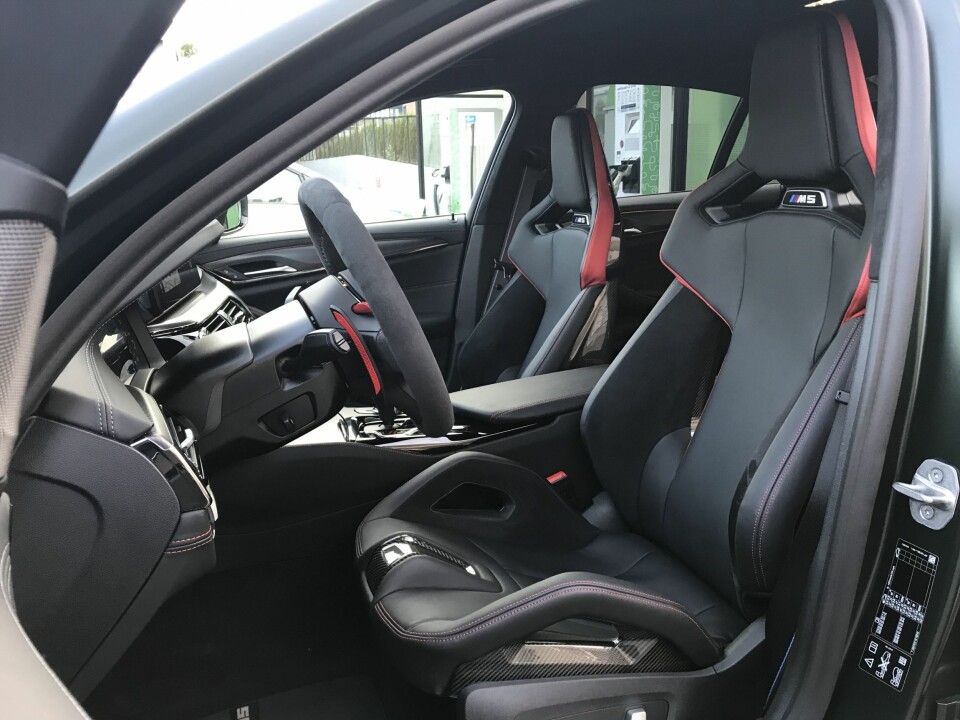 SOM STØPT: Dette er de mest ekstreme bilsetene vi noensinne har sittet i.