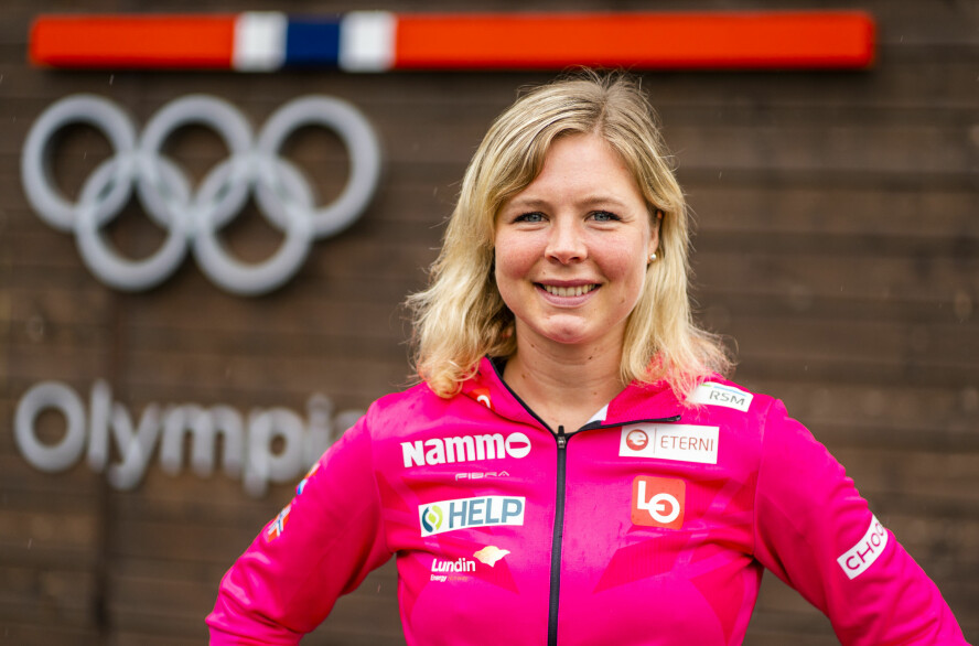 MAREN LUNDBY: Oslo 2021:. 
Skihopper Maren Lundby i en pause under Beijing-samlingen på Olympiatoppen i Oslo. Nå består hverdagen av dansetrening og forberedelser til vinter-OL. Foto: Håkon Mosvold Larsen / NTB