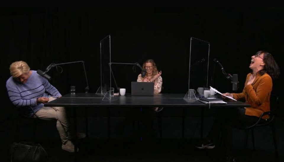 GOD STEMNING: Det ble mye
latter da tidligere FrP-leder Siv
Jensen (t.v.) besøkte Summa
Summarum-studioet.