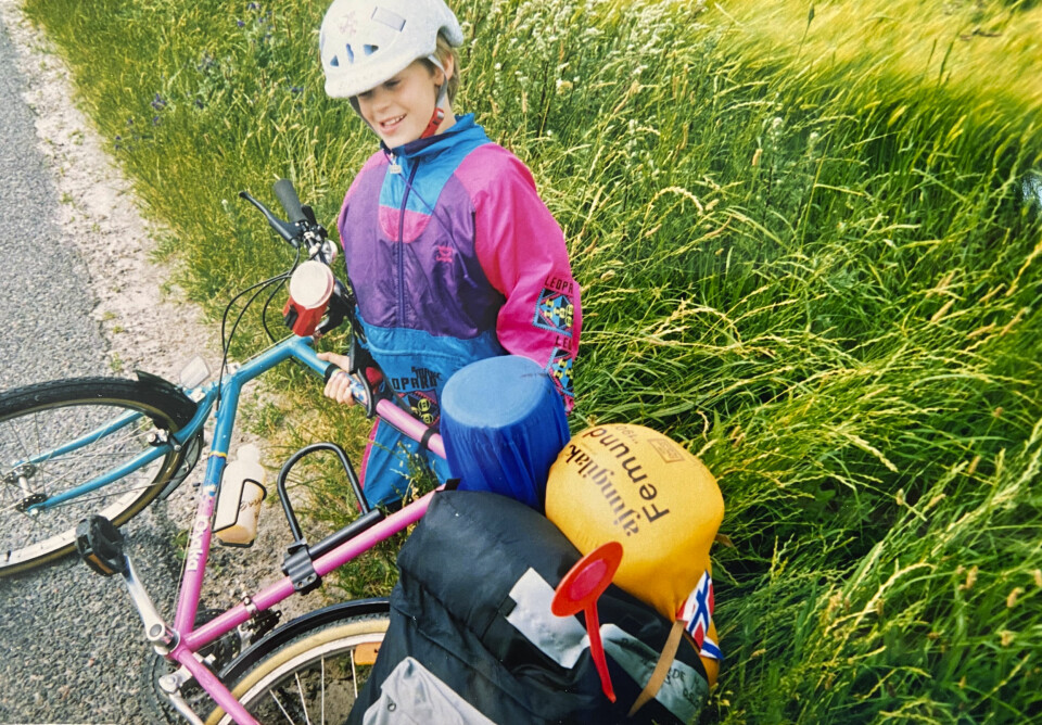 I GRØFTA: – Jeg måtte stå på en stein for å komme meg opp på sykkelen, og om jeg ikke fikk god fart raskt, så havnet jeg i grøfta, sier Bjørnar.