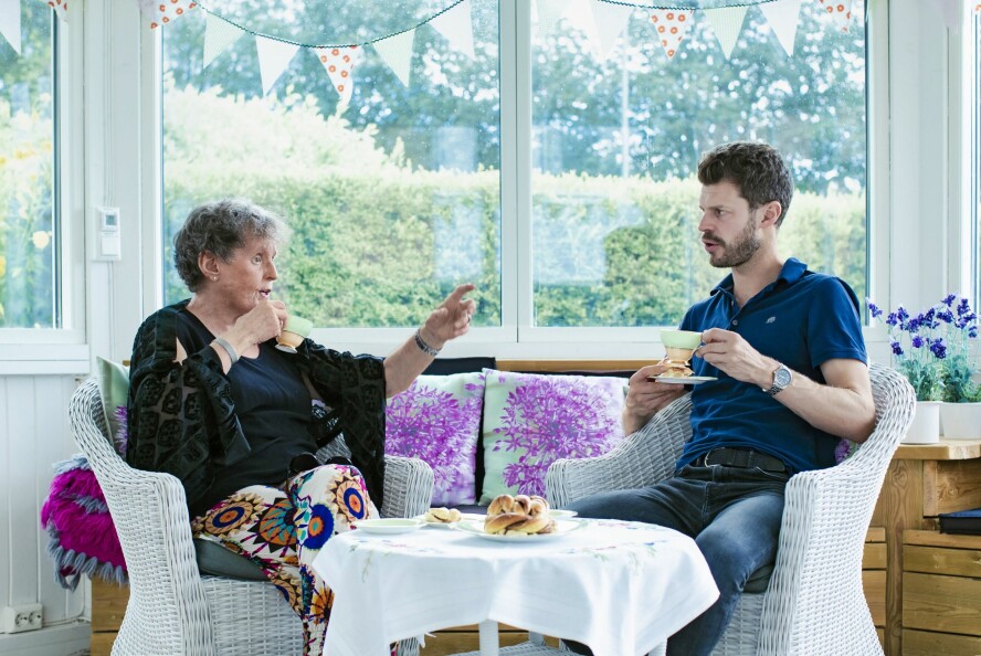 ET LIV MED OMSORGSJOBBER: – Det hendte at folk var borte fra jobb, og da ble det veldig mye på oss som var igjen. Det var tunge tak, men også mye glede, sier Åse Berit.