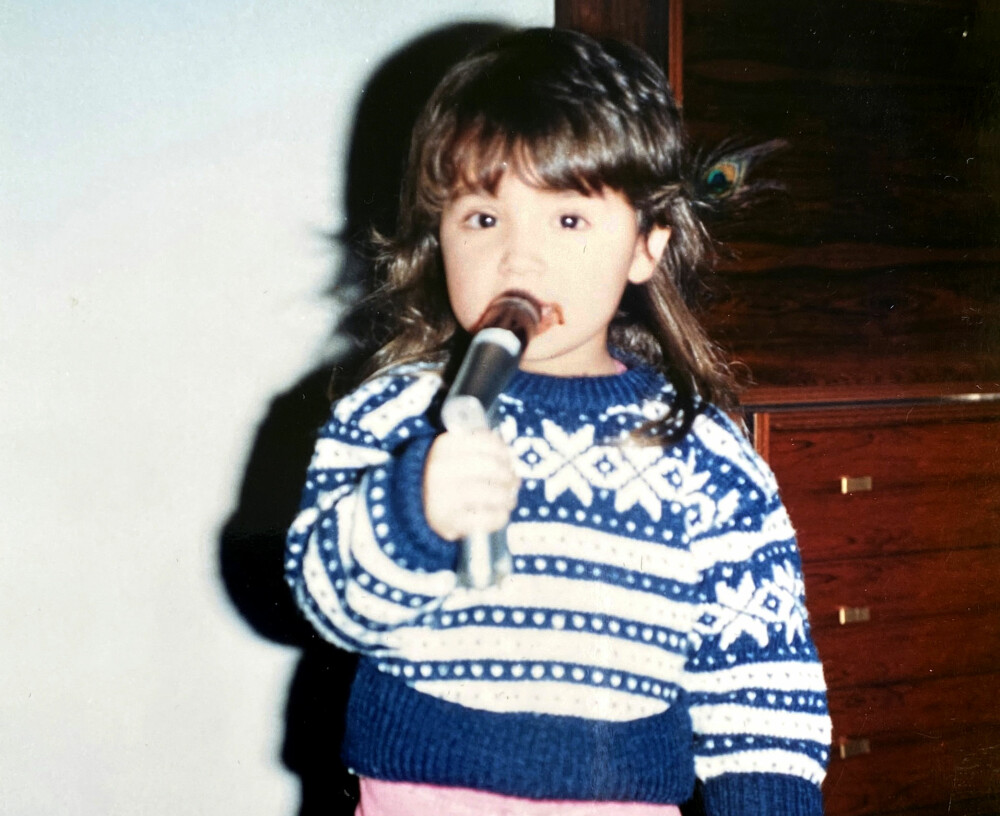 <b>TIDLIG UTE:</b> Jorun har alltid elsket å synge og opptre og var tidlig ute med mikrofonen.