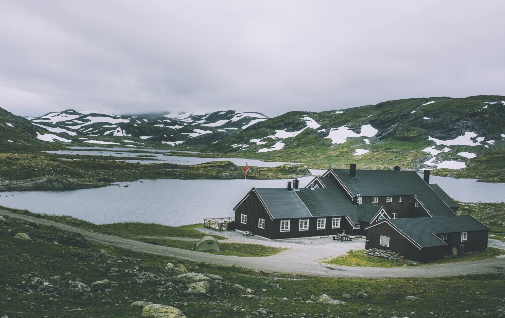 <b>INNGANGSPORT:</b> Geiterygghytta er en innfallsport til Hallingskarvet nasjonalpark, og et populært utgangspunkt for turen ned Aurlandsdalen.