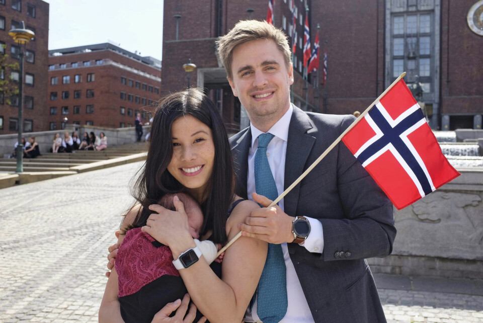 LYKKELIGE GIFT: Sommeren for tre år siden giftet partifellene i MDG Lan og Eivind seg. Våren etter ble de foreldre til Ragna Mai. Da skrev Eivind på sosiale medier om jentene sine: «Jeg trodde jeg allerede hadde funnet drømmedama, men så viser det seg at det går an å ha to».