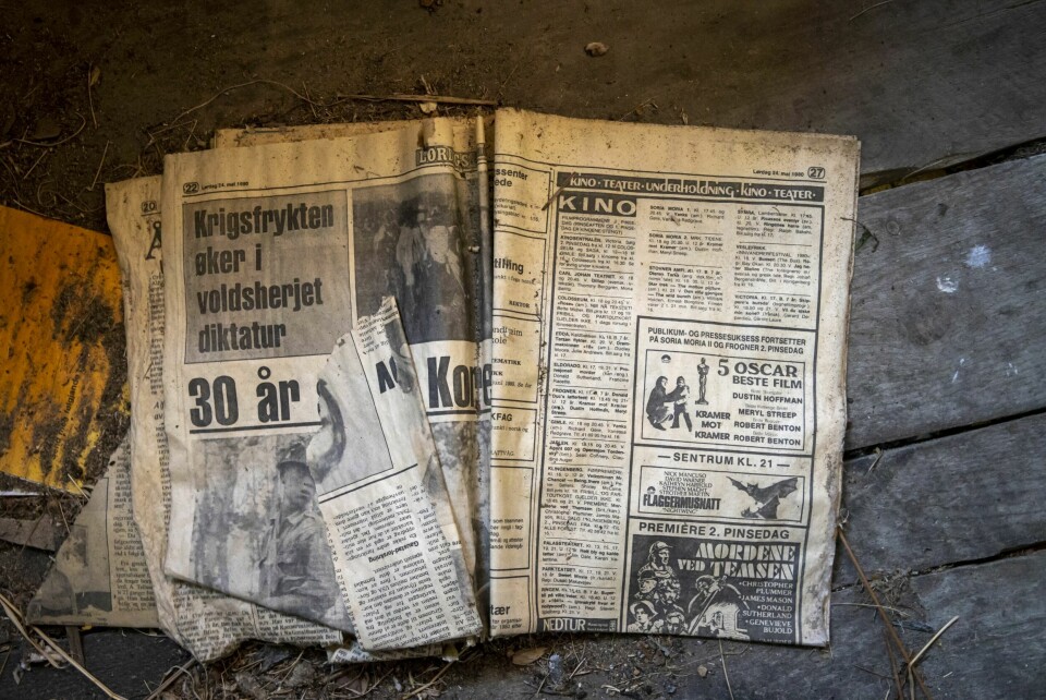 LØRDAGSAVIS: Fra den gang «Kramer mot Kramer» var en ny, hot film på kinolistene. Avis funnet på en utedo i grenda.