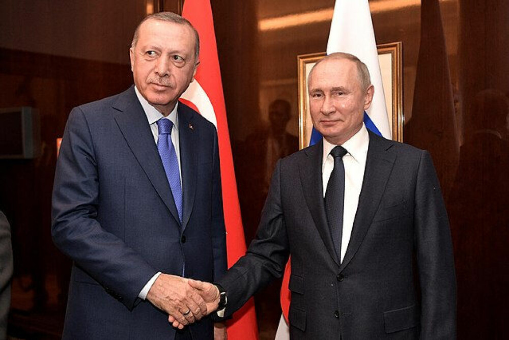 <b>DØRVOKTERE:</b> Som i 2015 sitter presidentene Recep Tayyip Erdogan og Vladimir Putin med nøkkelen til grenseovergangene fra øst til Vest-Europa. Migranter kan bli deres våpen for å oppnå politisk gevinst.