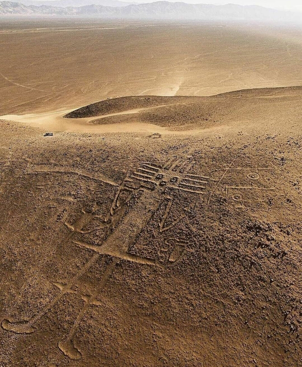 <b>119 METER HØY:</b> Atacama-kjempen er den største geo­glyfen som er avdekket så langt i ørkenen i Peru.