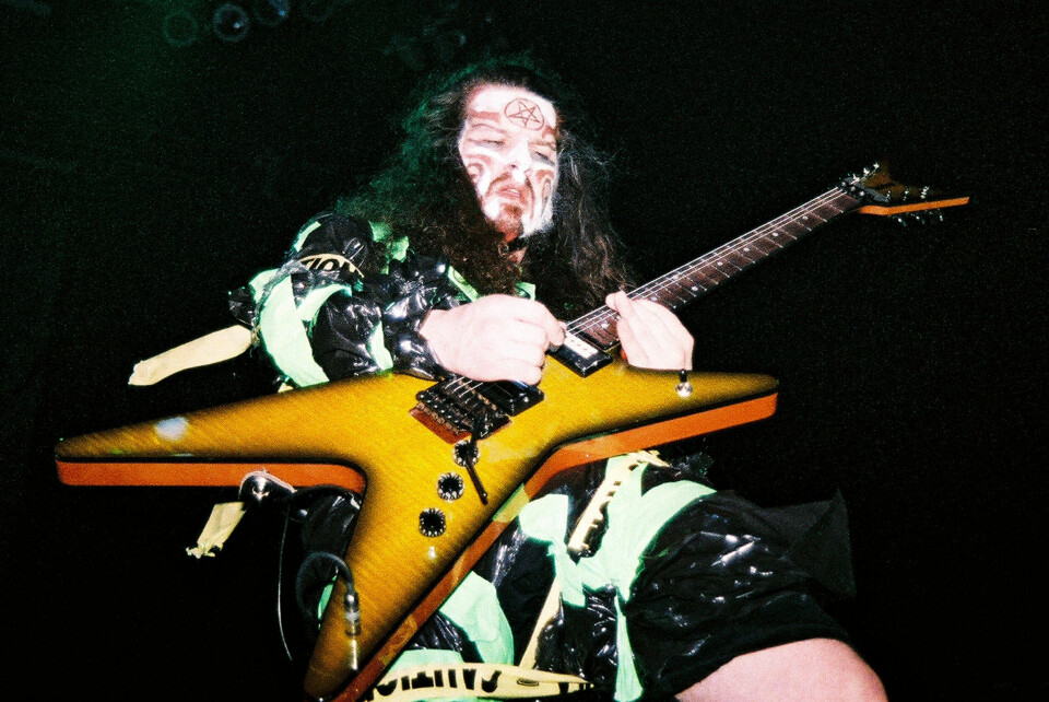 FORHATT IDOL: Dimebag Darrell var stor stjerne og idol, blant annet for Nathan Gale. Men det var bare til rockegitaristens første band Pantera ble oppløst.