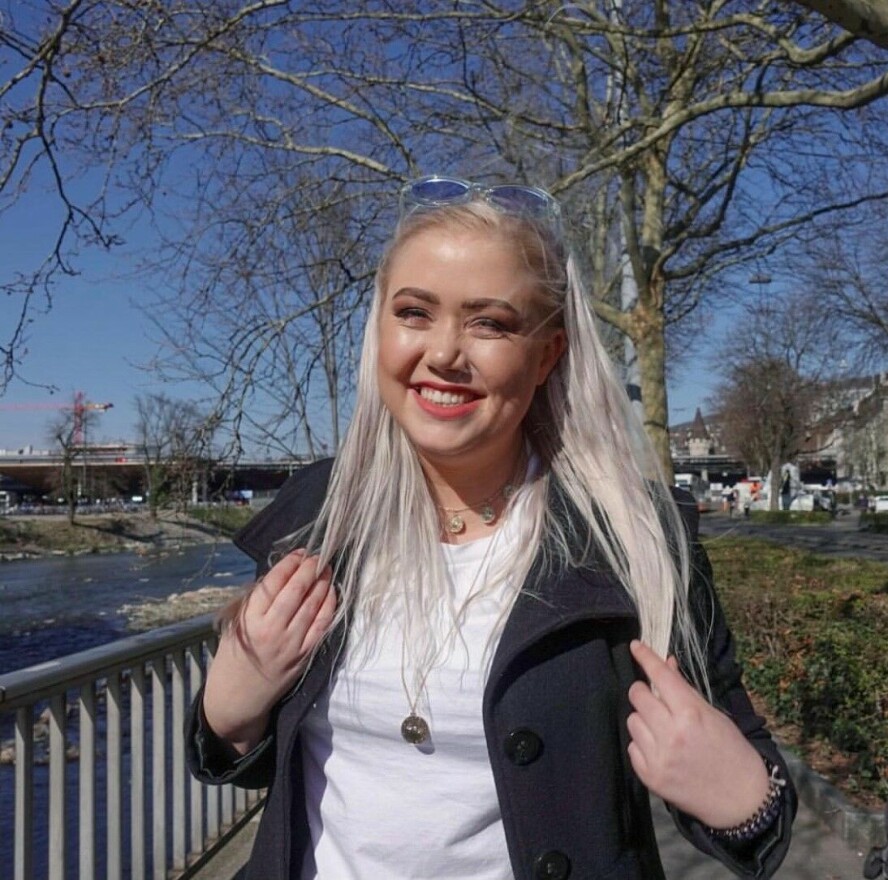 SELVTILLIT: Agnete har hele oppveksten slitt med en indre kamp. Hun har lenge slitt med selvtilliten sin, frem til hun fikk nok. Hun bestemte seg for å jobbe med den og begynne å rose seg selv mer. I dag føler hun seg flott, og mer selvsikker enn tidligere.