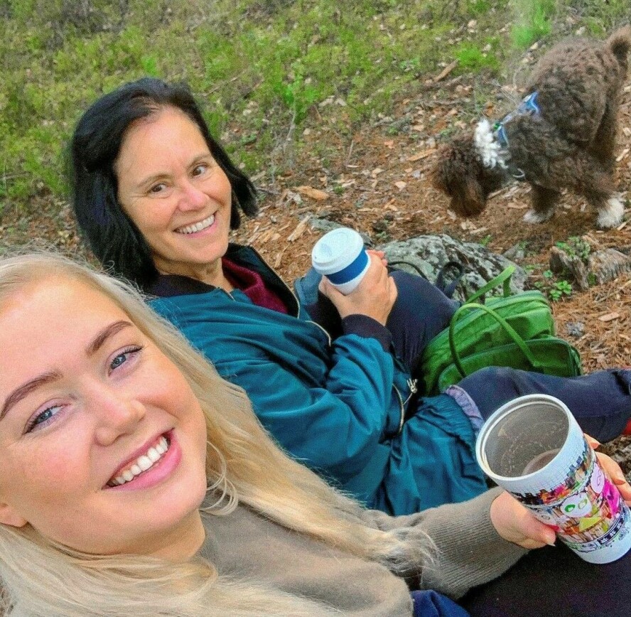 FORBILDE: Mammaen til Agnete har vært hennes forbilde siden hun var liten. Hun har alltid oppmuntret henne til å være seg selv og følge hjertet sitt. Hun har alltid vært hennes sterkeste støttespiller. Da livet hennes sto i fare preget det Agnete veldig.