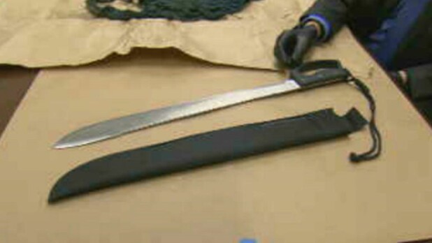 <b>AVSLØRENDE SPOR:</b> Brian Brimager brukte denne macheten til å partere liket av samboeren Yvonne, etter at han knivstakk henne til døde. Politiet fant hennes DNA etter at de oppdaget at skaftet kunne demonteres. 