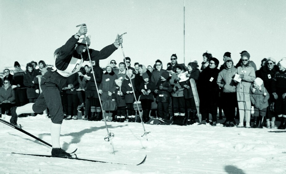 VANT PÅ RØROS: NM i langrenn i februar 1961 på Røros. Ingrid Wigernæs i aksjon på 10 kilometer for kvinner – et renn hun vant.
