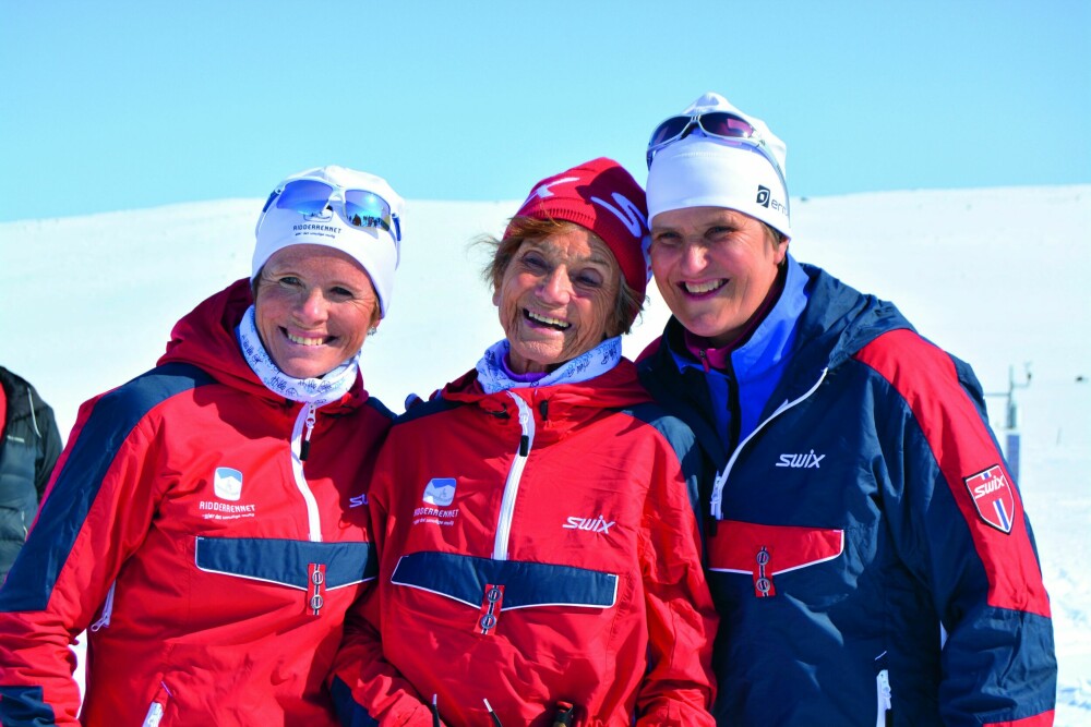 <b>FIN TRIO:</b> Ingrid sammen med Hilde Gjermundshaug Pedersen og Inger Helene Nybråten.