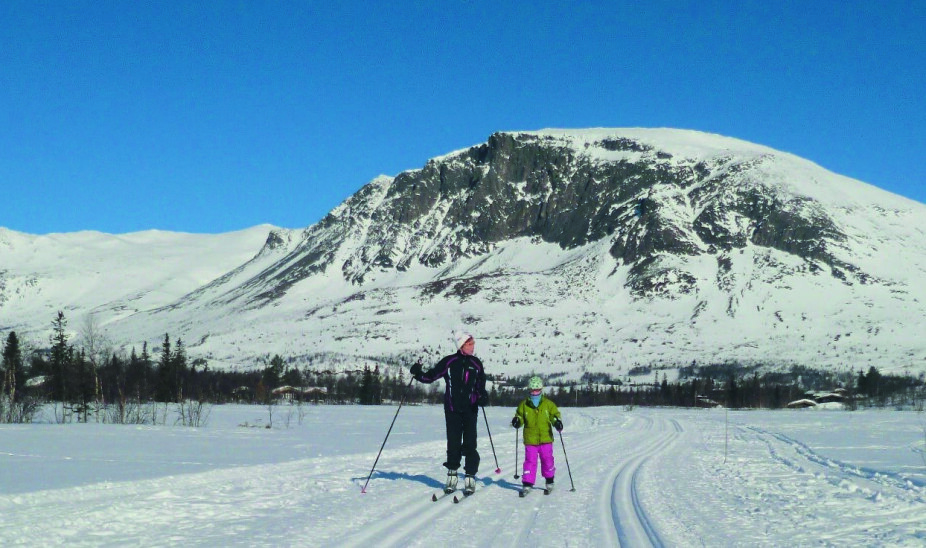 <b>SISTE SKITUR:</b> Her er Ingrid på sin siste skitur. Hun gikk sammen med barnebarnet, som også heter Ingrid. Den gang var hun 6 år, i dag er hun 14 år. Bildet er tatt i påsken 2013 ved Skogshorn i Hemsedal, Ingrids yndlingsplass.