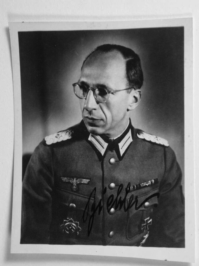 <b>NEKTET ORDRE:</b> Oberst Ernst Biehler nektet å føye Adolf Hitler i krigens sluttfase, fikk sparken, men ble gjeninnsatt og hedret etter påtrykk fra generaloberst Gotthard Heinrici.