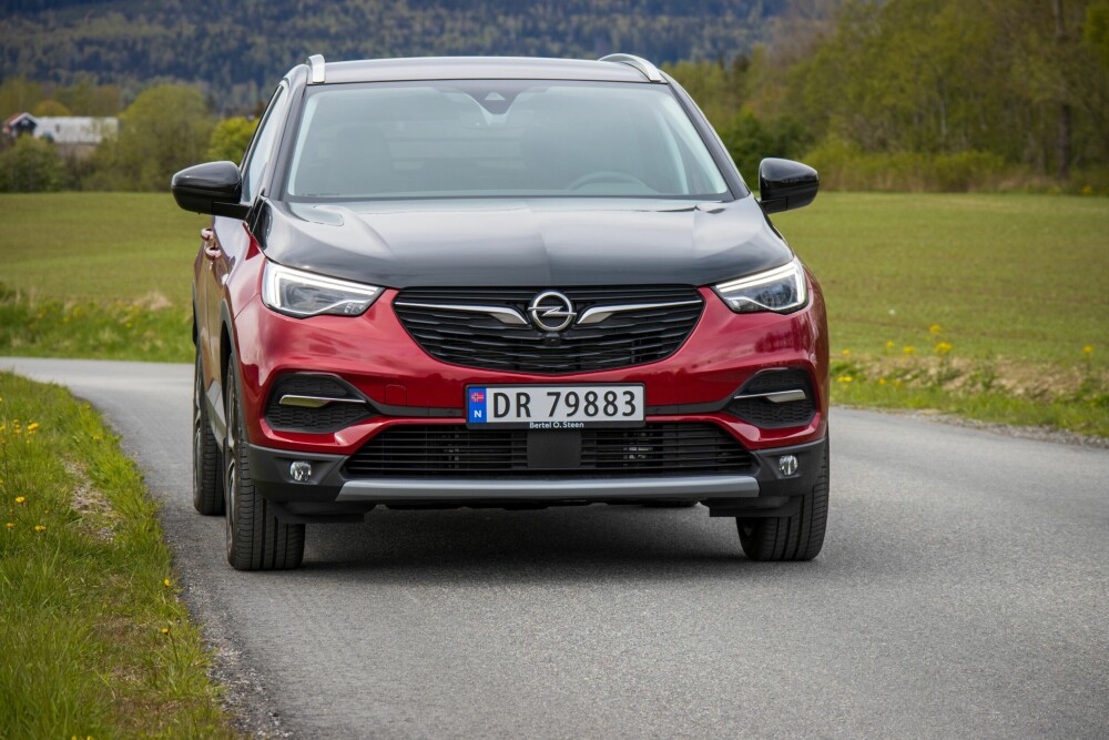 <b>FORGJENGER:</b> Opel Grandland X ble lansert i Norge i 2020. Foto: Terje Bjørnsen
