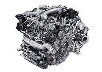 <b>DUNDER OG BRAK:</b> VW-konsernets V8-diesel var på sitt beste i Cayenne Diesel S. 