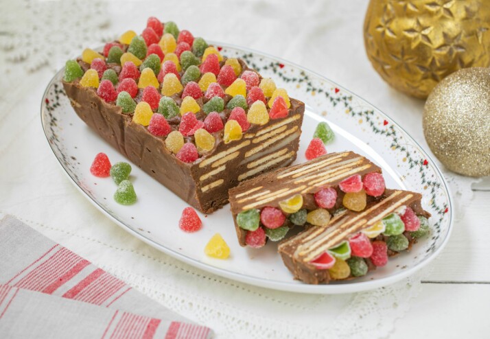 Delfiakake er en klassiker mange baker i juletiden. Favorittkjeksen å bruke i kaken var lenge 'Per'-kjeks, men nå er den b0rte fra markedet.