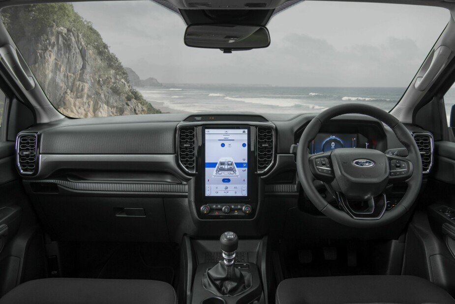 <b>STOR SKJERM:</b> Sentralt plassert i bilen er en 10,1 eller 12 tommers touchskjerm med Fords SYNC 4 stemmeaktiverte infotainmentsystem. 