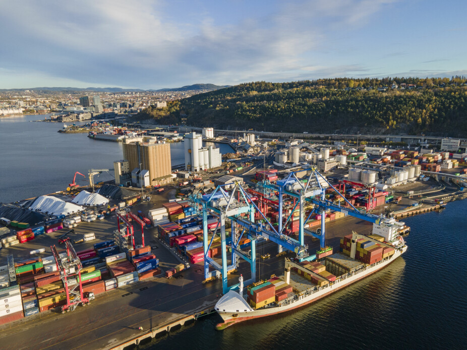 <b>TRANSPORTNAV:</b> En tredel av alle containere inn og ut av Norge går via container­terminalen på Oslo Havn.