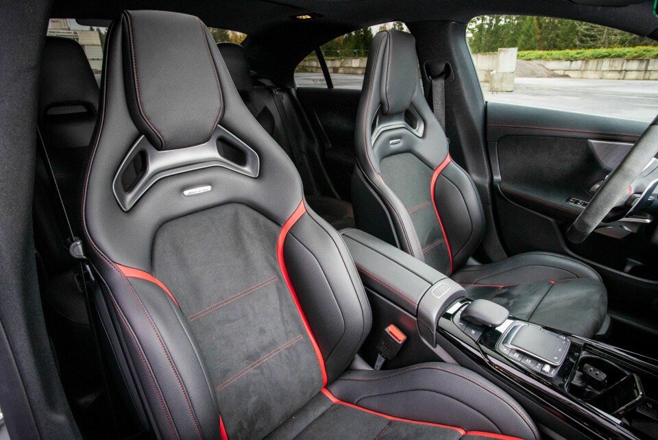 STØTTE: Disse setene varter opp med masse støtte.