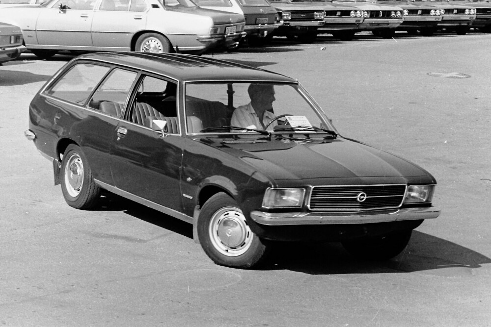 <b>BRUKTBIL:</b> Opel Rekord D på bruktbiltest med Vi Menn i 1980. 