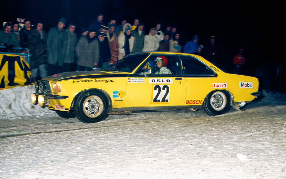 <b>RALLY:</b> En Irmscher-modifisert Opel Commodore GS/E Coupé i Rally Monte Carlo med en ung Walter Röhrl bak rattet. 