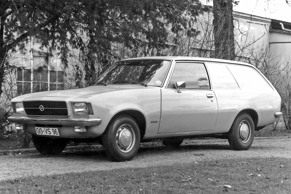<b>VAREBIL:</b> Opel fulgte også opp tradisjonen med Schnelllieferwagen, en varebilvariant i form av en tredørs kombi uten sidevinduer bak dørene. 