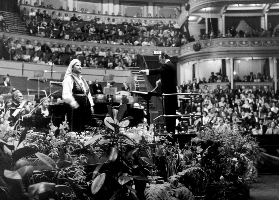 ÅRHUNDRETS STEMME: Hun målbandt publikum. Den vakre sopranstemmen fikk dirigenter verden over til å slåss om henne.