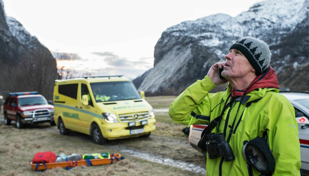 <b>LEDER:</b> Ture Bjørgen, tidligere og mangeårig leder i Rogaland Alpine Redningsgruppe, har skrevet bok om den dramatiske historien om norsk fjellredning. Her under aksjon i Maudal i Gjesdal.