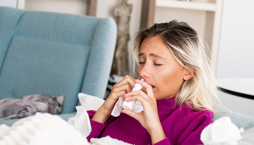 KAN SKAPE AVHENGIGHET: Nesepray kan være redningen dersom nesen går potte tett, men det er en grunn til at man advarer mot å bruke det i lengre enn 7-10 dager sammenhengende.