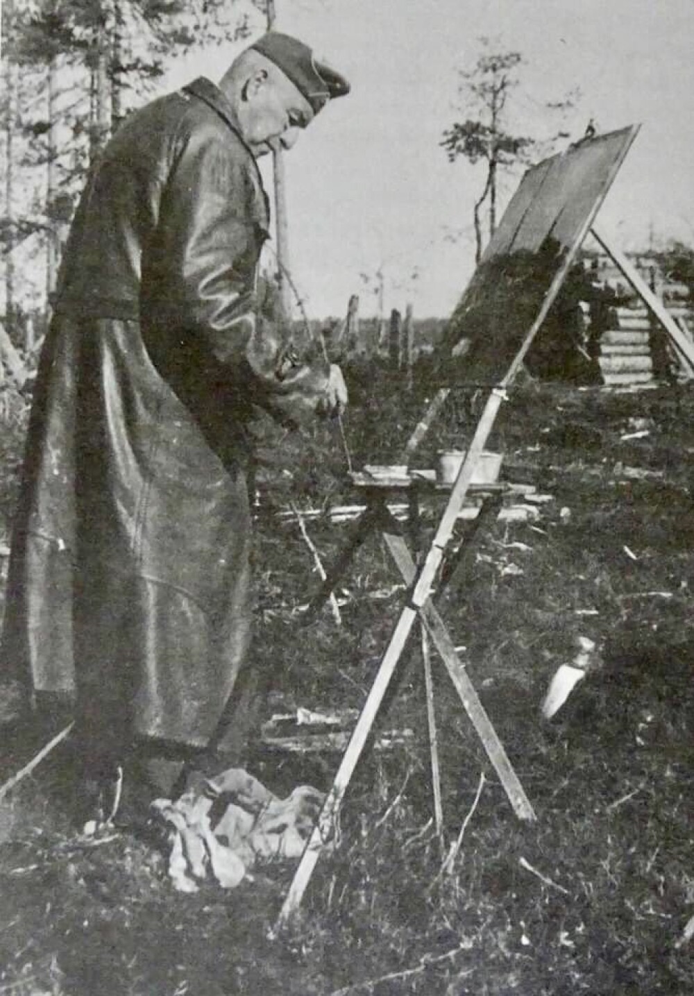 <b>LÆR OG LERRET:</b> Ernst Vollbehr var Hitlers favorittmaler og glad i å male i felt.