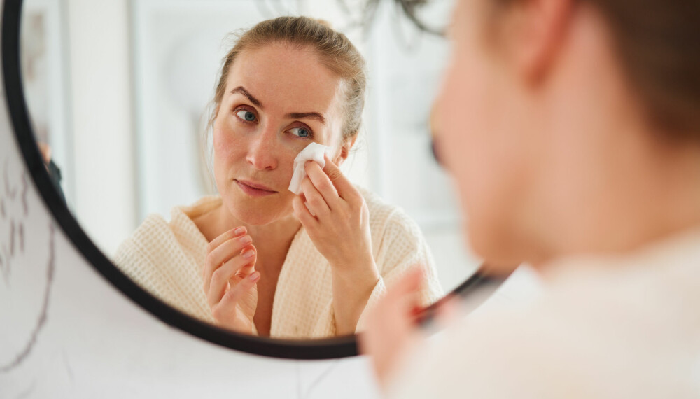 TØRR HUD: Tørr hud i ansiktet kan skyldes bruk av sminke og værendringer. Ekspertene deler deres beste tips.