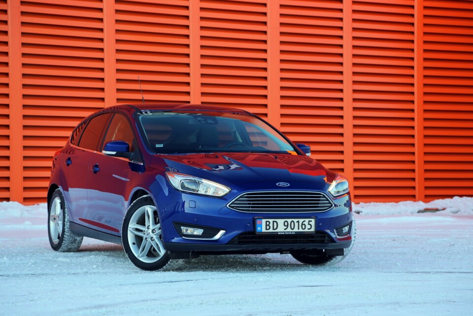 PRAKTISK MORO: Ford Focus har vært en solid leverandør av inspirerende kjøreopplevelser til en hyggelig pris. Som stasjonsvogn kan du også krysse av for praktiske egenskaper. Fra 2015-modellen fikk Ford Focus en midtlivsoppgradering, blant annet med nye motorer og slankere front.
