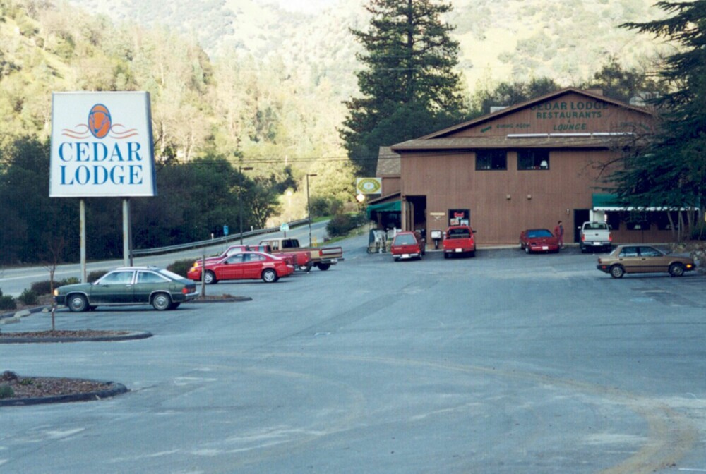 <b>ÅSTEDET:</b> Cedar Lodge Motel; idyllisk plassert ved utkanten av Yosemite National Park. Men også et av åstedene for drapene på tre forsvarsløse kvinner i 1999.