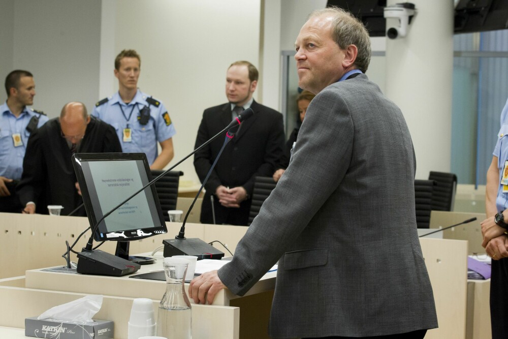 <b>SAMMEN MED MASSE­DRAPSMANNEN:</b> Terrorisme­forsker Tore Bjørgo og Anders Behring Breivik.